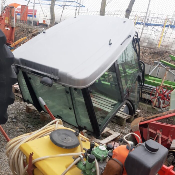 KABINA ZA TRAKTOR